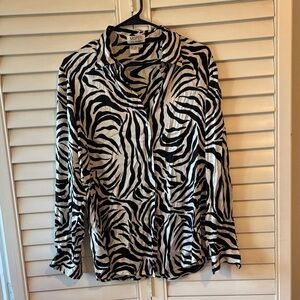 Vintage 100% silk Kasper Women's Black and White Zebra Button Down Shirt